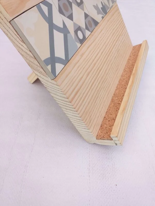 SOPORTE DE MADERA PARA TABLETS | PINO CON MOSAICO | 1005156 - Imagen 6